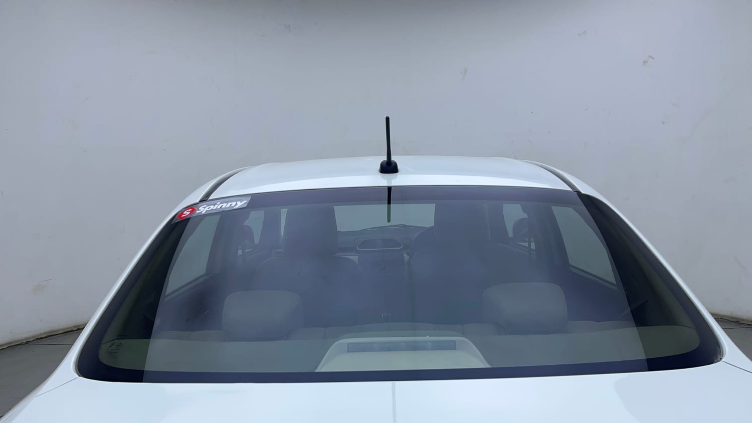 Used 2017 Maruti Suzuki Dzire VXi AMT Petrol Automatic exterior BACK WINDSHIELD VIEW