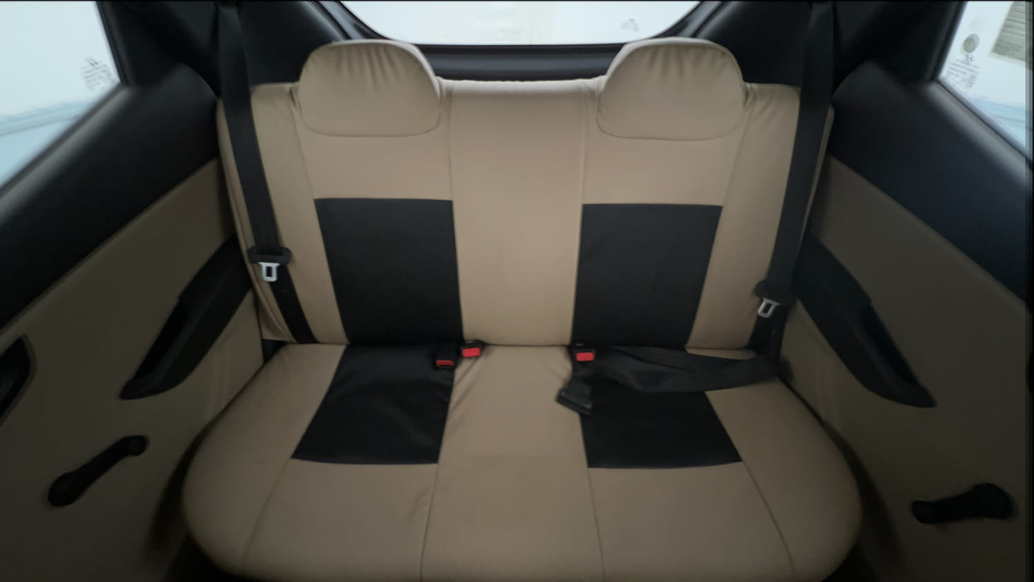Used 2017 Hyundai Eon Era + AirBag Petrol Manual interior REAR SEAT CONDITION VIEW