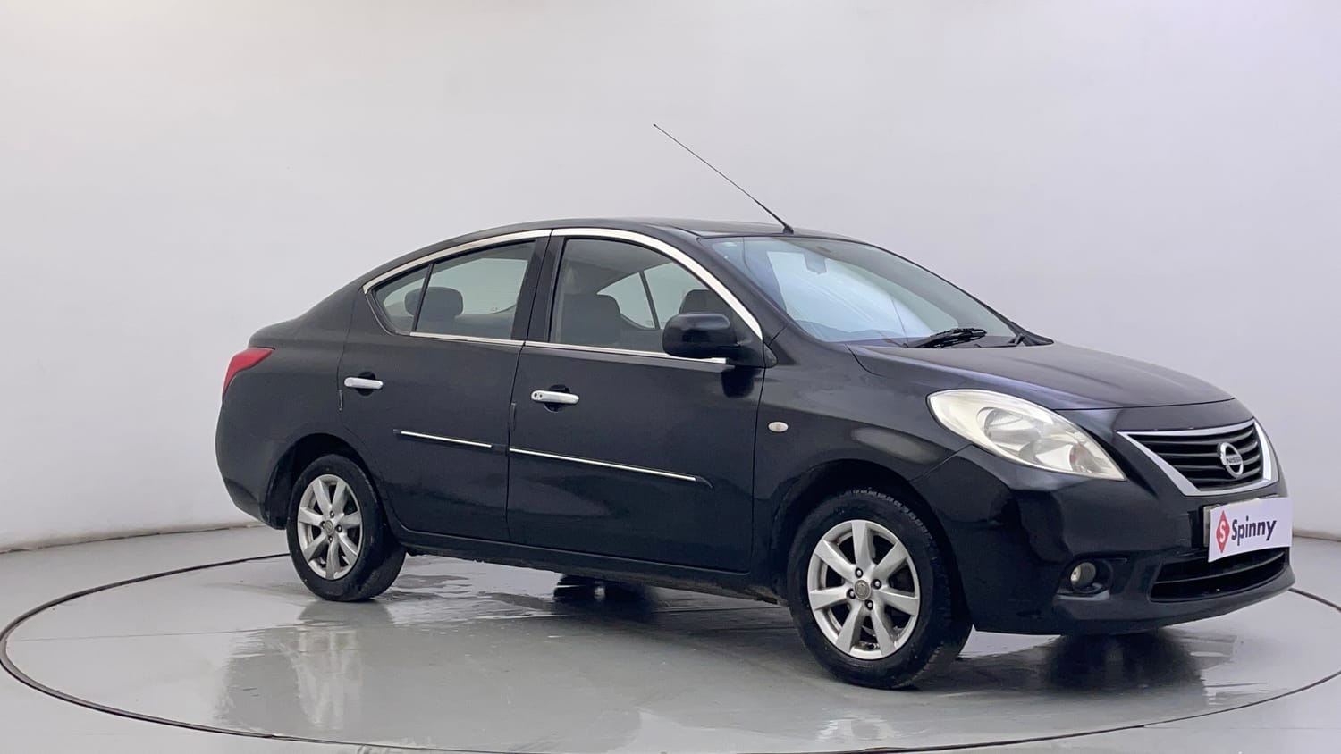 Used 2013 Nissan Sunny XV Diesel Diesel Manual exterior RIGHT FRONT CORNER VIEW