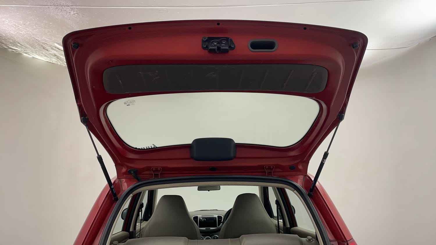 Used 2012 Hyundai i10 Era 1.1 iRDE2 Petrol Manual interior DICKY DOOR OPEN VIEW