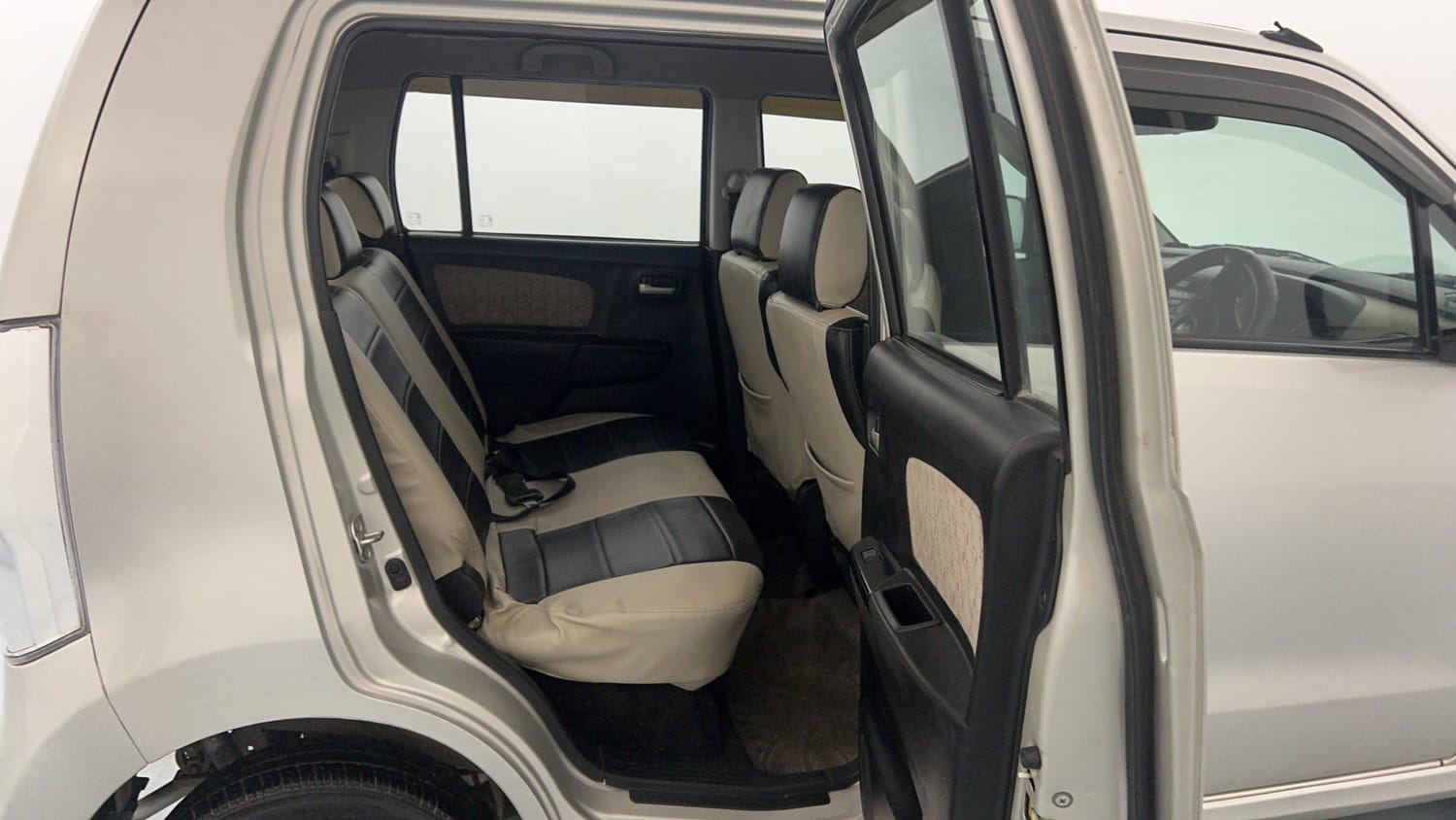 Used 2017 Maruti Suzuki Wagon R VXI+ Petrol Manual interior RIGHT SIDE REAR DOOR CABIN VIEW