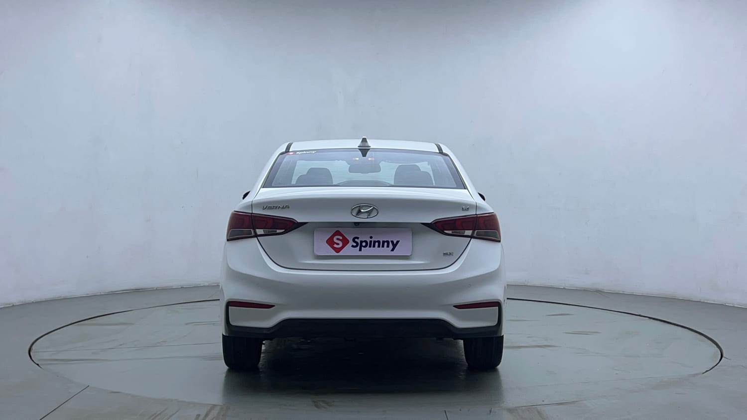 Used 2018 Hyundai Verna SX (O) 1.6 VTVT AT Petrol Automatic exterior BACK VIEW