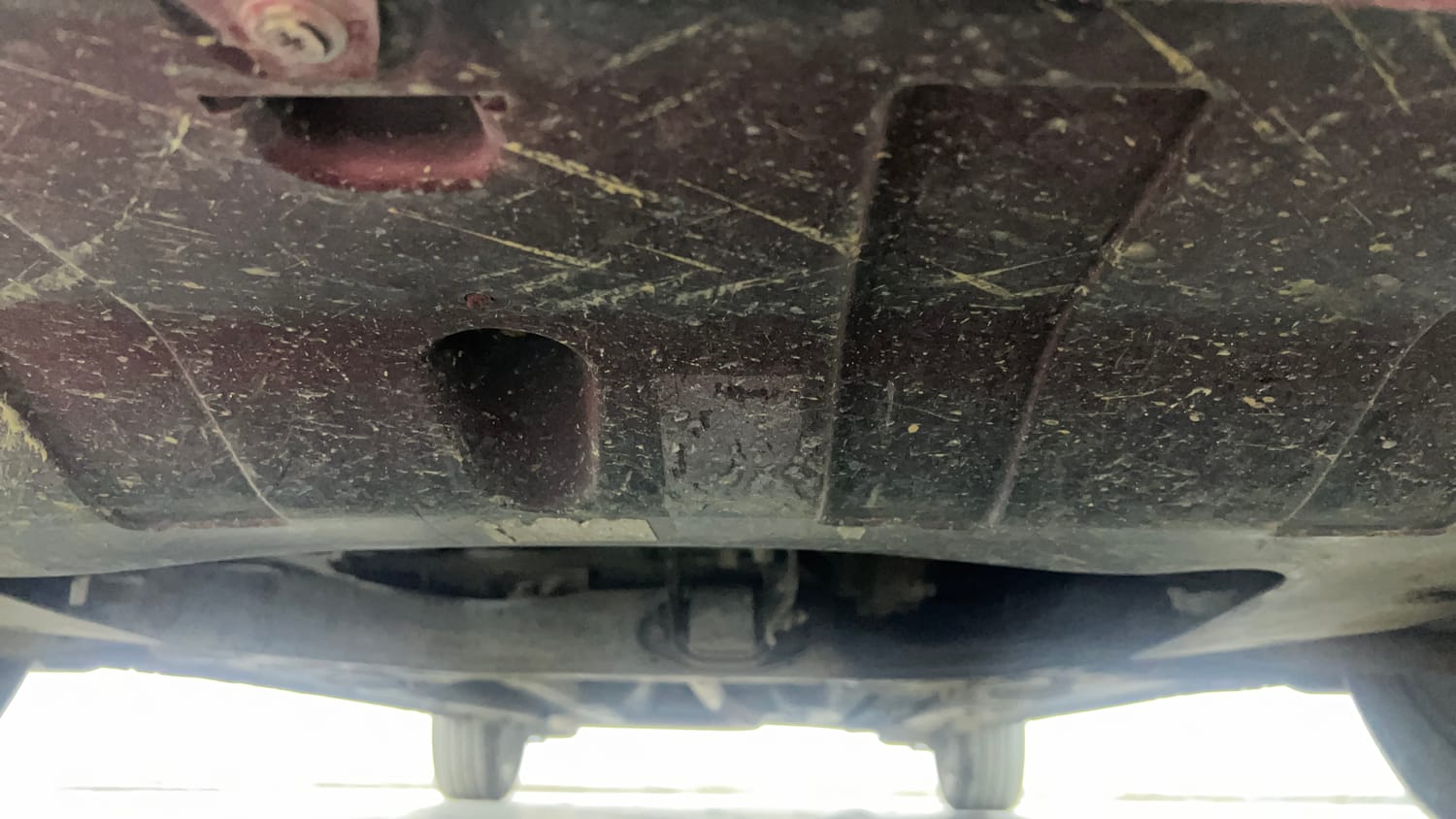 Used 2015 Hyundai Elite i20 Asta 1.2 Petrol Manual extra FRONT LEFT UNDERBODY VIEW