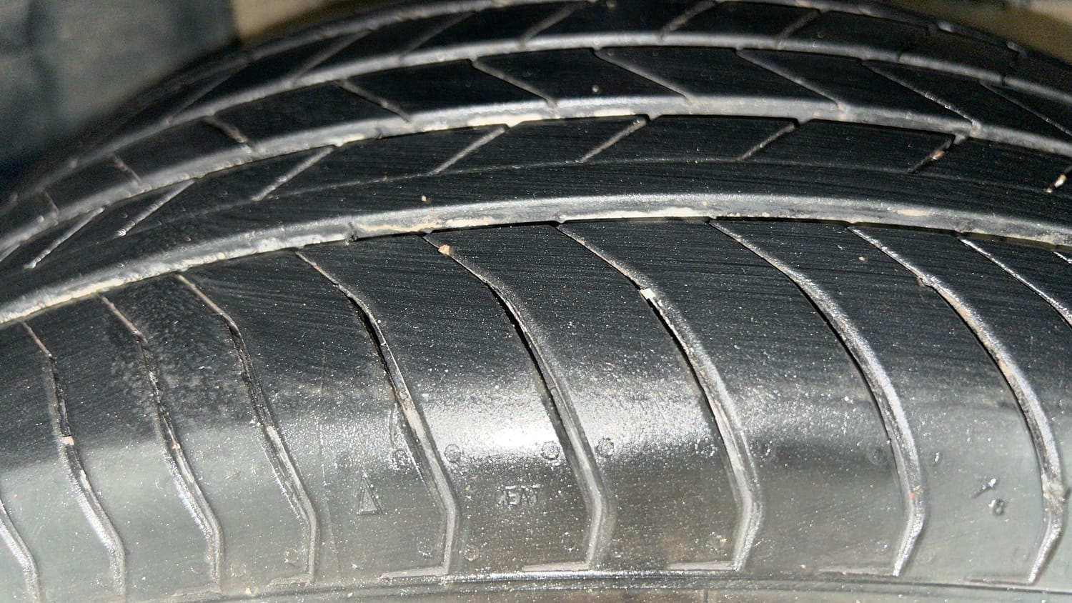 Used 2026 Maruti Suzuki Victoris VXI MT 2W Petrol Manual tyres RIGHT FRONT TYRE TREAD VIEW