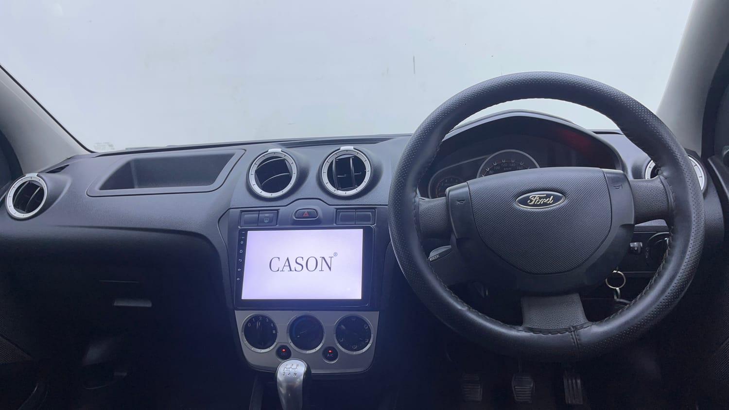 Used 2013 Ford Figo Duratec Petrol ZXI 1.2 Petrol Manual interior DASHBOARD VIEW