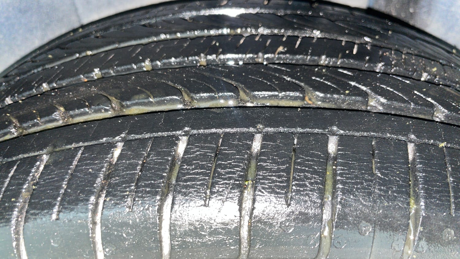 Used 2019 Maruti Suzuki Ciaz Alpha Hybrid 1.5 Petrol Manual tyres LEFT REAR TYRE TREAD VIEW