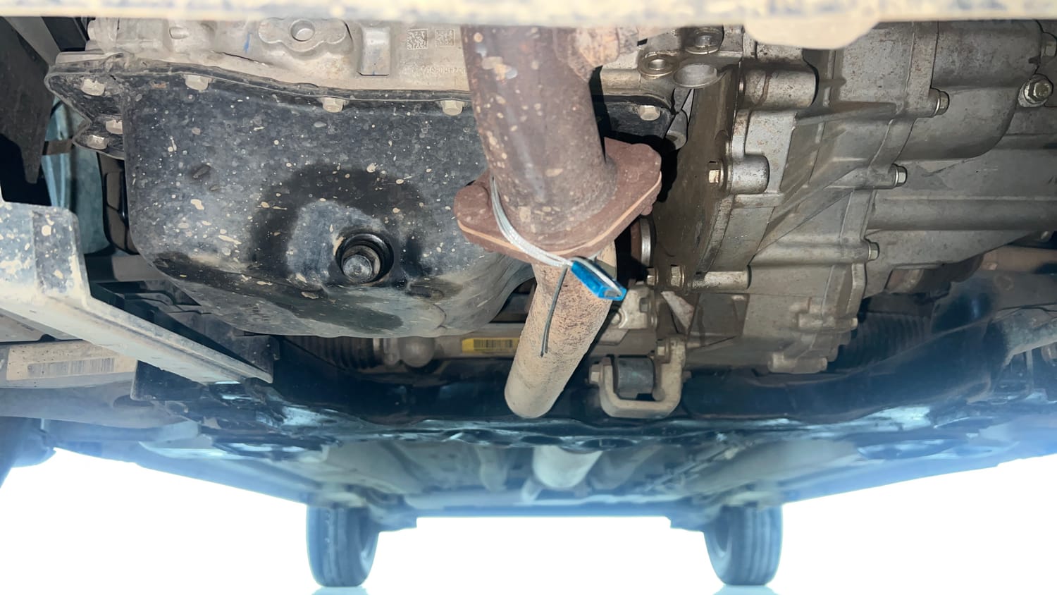 Used 2024 Tata Punch Pure MT Petrol Manual extra FRONT LEFT UNDERBODY VIEW