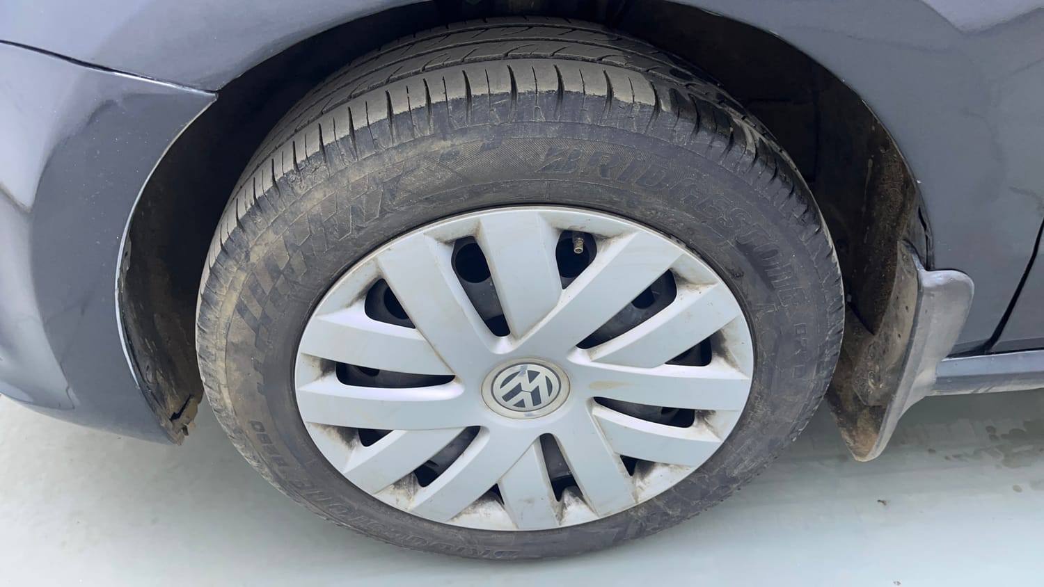 Used 2016 Volkswagen Polo Comfortline 1.2L (P) Petrol Manual tyres LEFT FRONT TYRE RIM VIEW