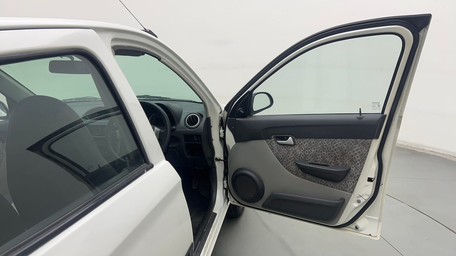 Used 2017 Maruti Suzuki Alto 800 VXi Petrol Manual interior RIGHT FRONT DOOR OPEN VIEW