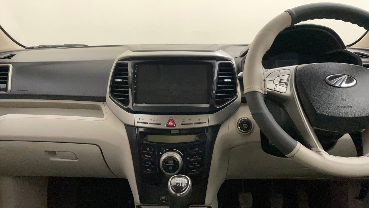 Used 2021 Mahindra XUV 300 W8 (O) 1.5 Diesel Diesel Manual interior MUSIC SYSTEM & AC CONTROL VIEW