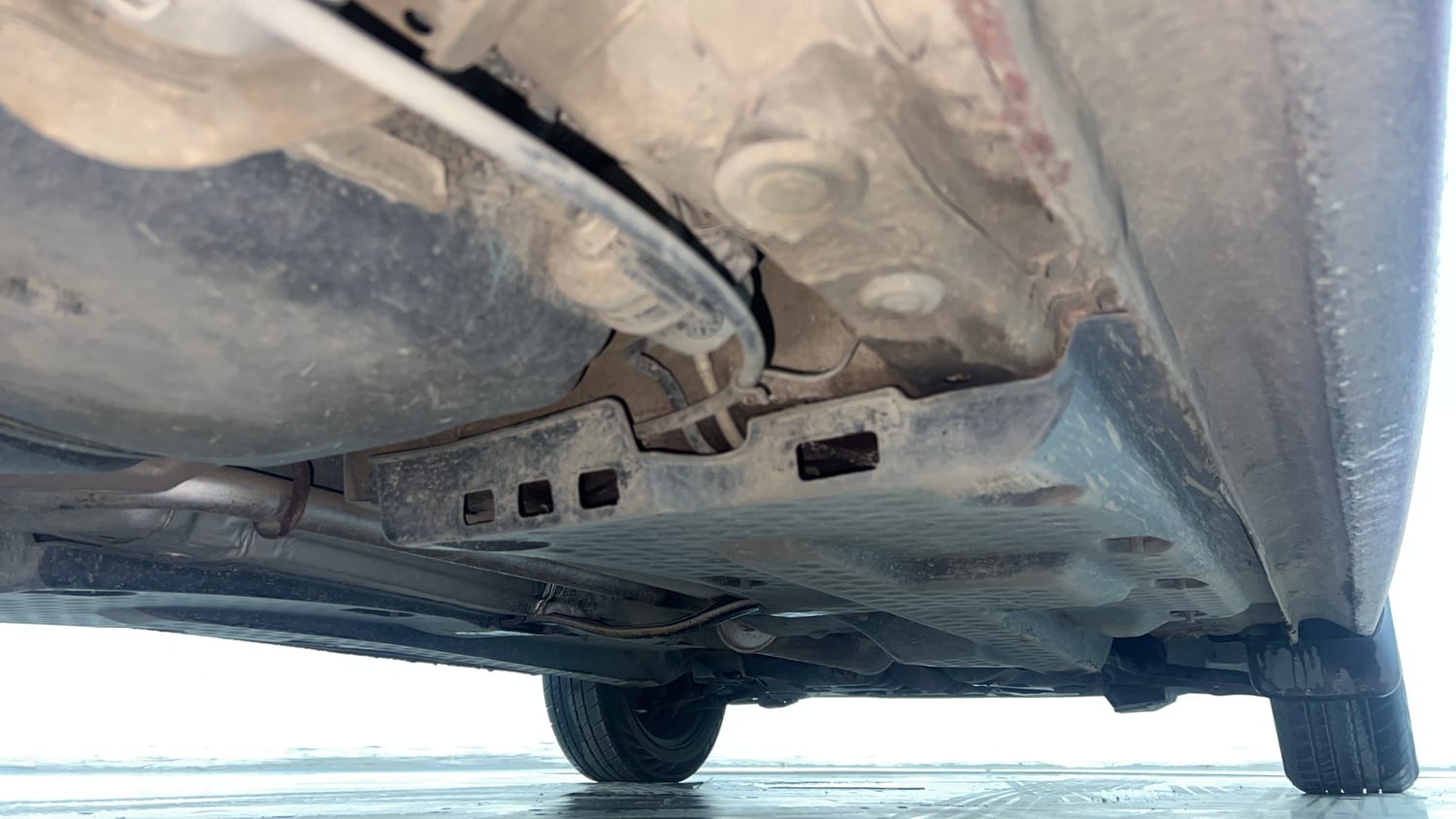 Used 2016 Volkswagen Polo Comfortline 1.2L (P) Petrol Manual extra REAR RIGHT UNDERBODY VIEW