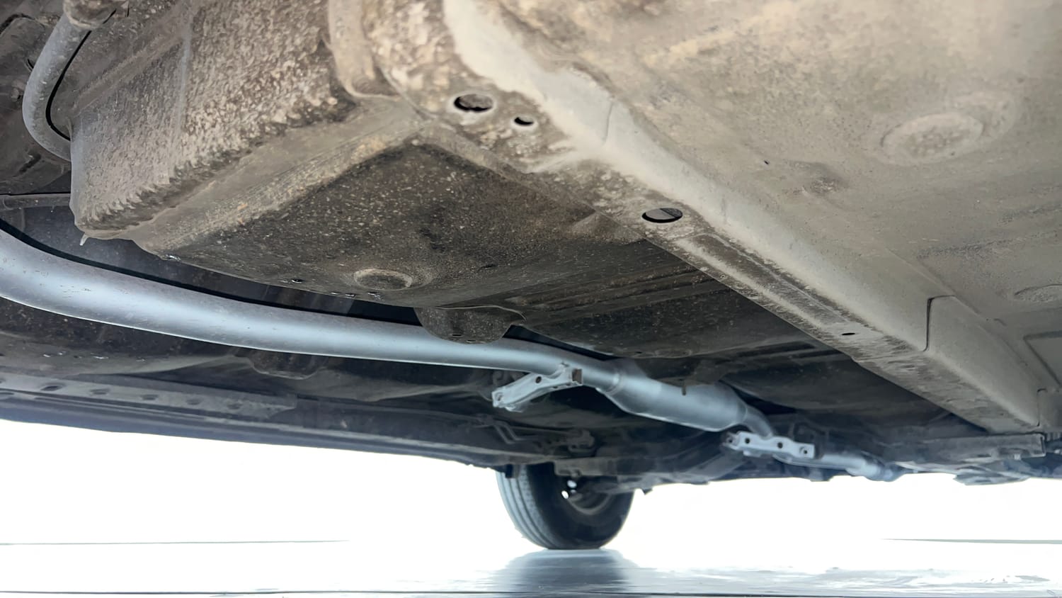 Used 2016 Hyundai i10 Magna 1.1 iRDE2 Petrol Manual extra REAR RIGHT UNDERBODY VIEW