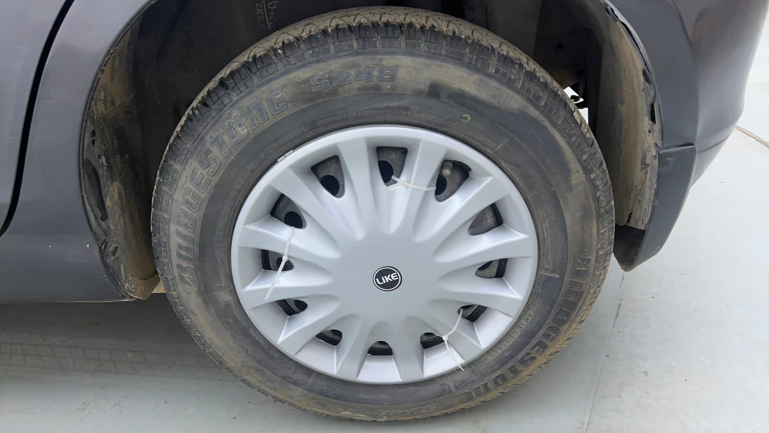 Used 2017 Maruti Suzuki Swift VXi Petrol Manual tyres LEFT REAR TYRE RIM VIEW