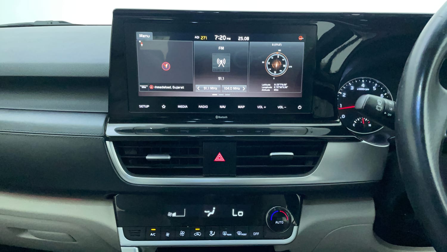 Used 2022 Kia Seltos HTX 1.5 Petrol Manual interior MUSIC SYSTEM & AC CONTROL VIEW
