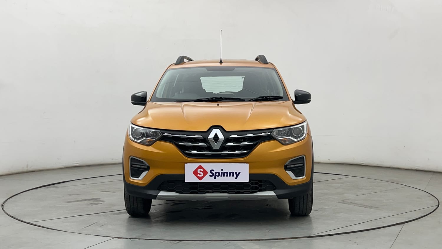 Used 2024 Renault Triber RXZ Petrol Manual exterior FRONT VIEW