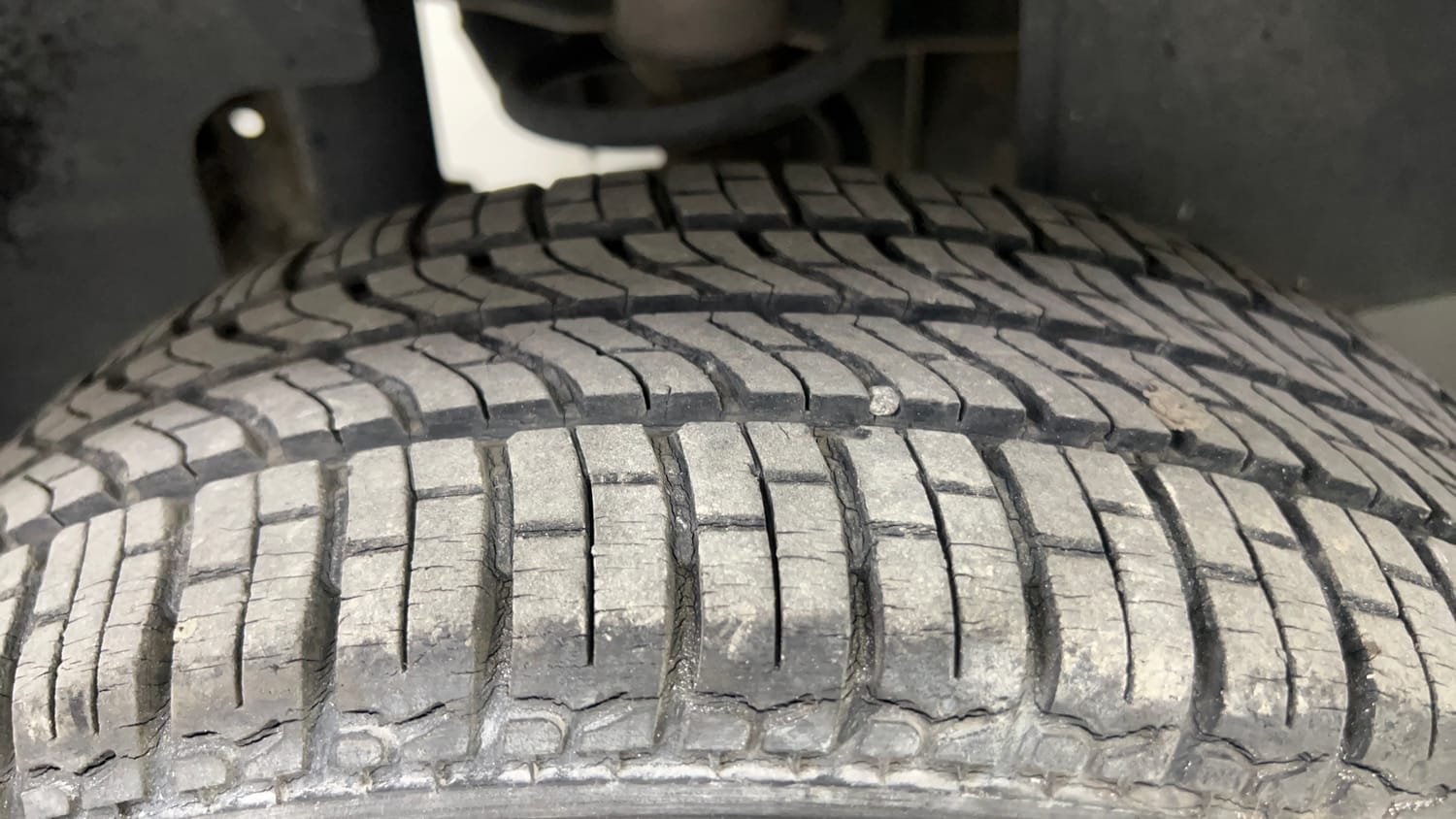Used 2018 Tata Nano Twist XTA Petrol Automatic tyres RIGHT REAR TYRE TREAD VIEW