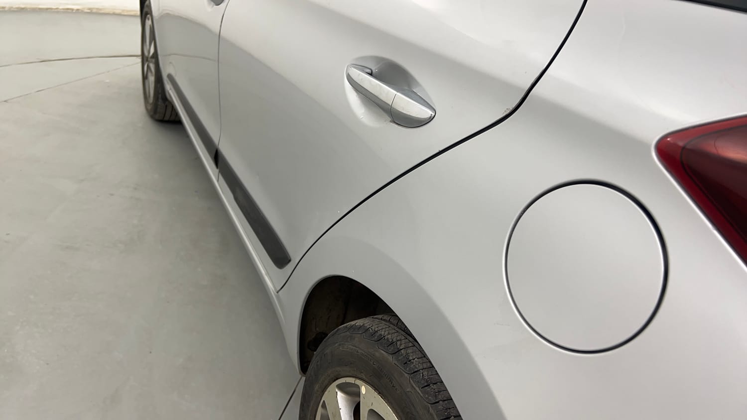 Used 2017 Hyundai Elite i20 Asta 1.2 (O) Petrol Manual dents MINOR SCRATCH