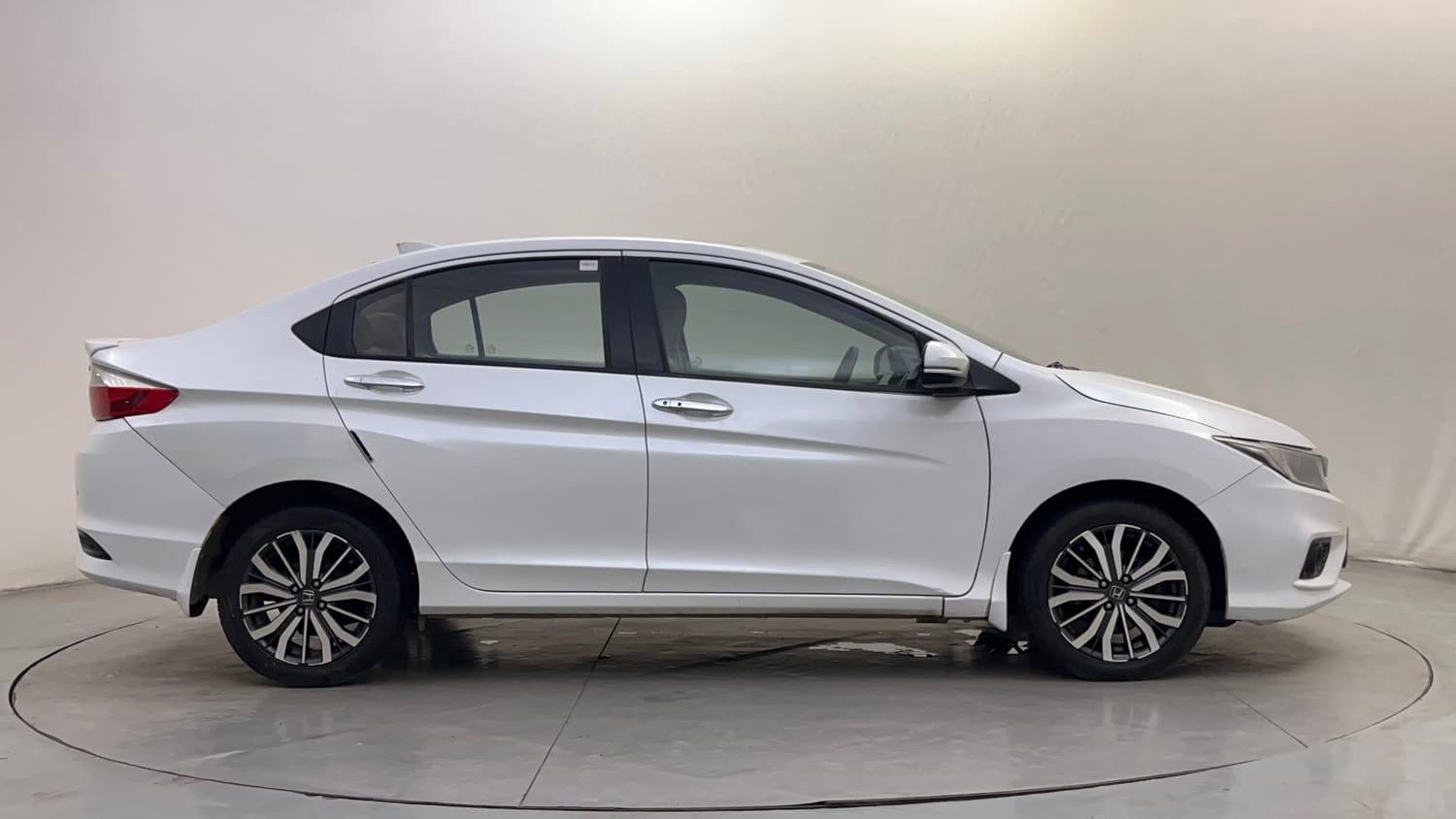 Used 2019 Honda City ZX CVT Petrol Petrol Automatic exterior RIGHT SIDE VIEW