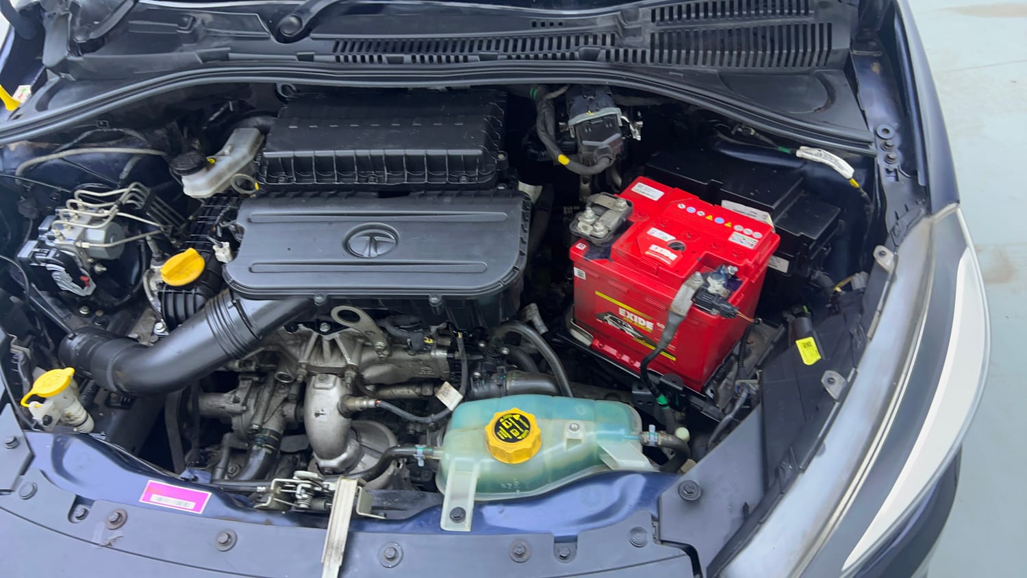 Used 2022 Tata Tiago XZ Plus Petrol Manual engine ENGINE LEFT SIDE VIEW