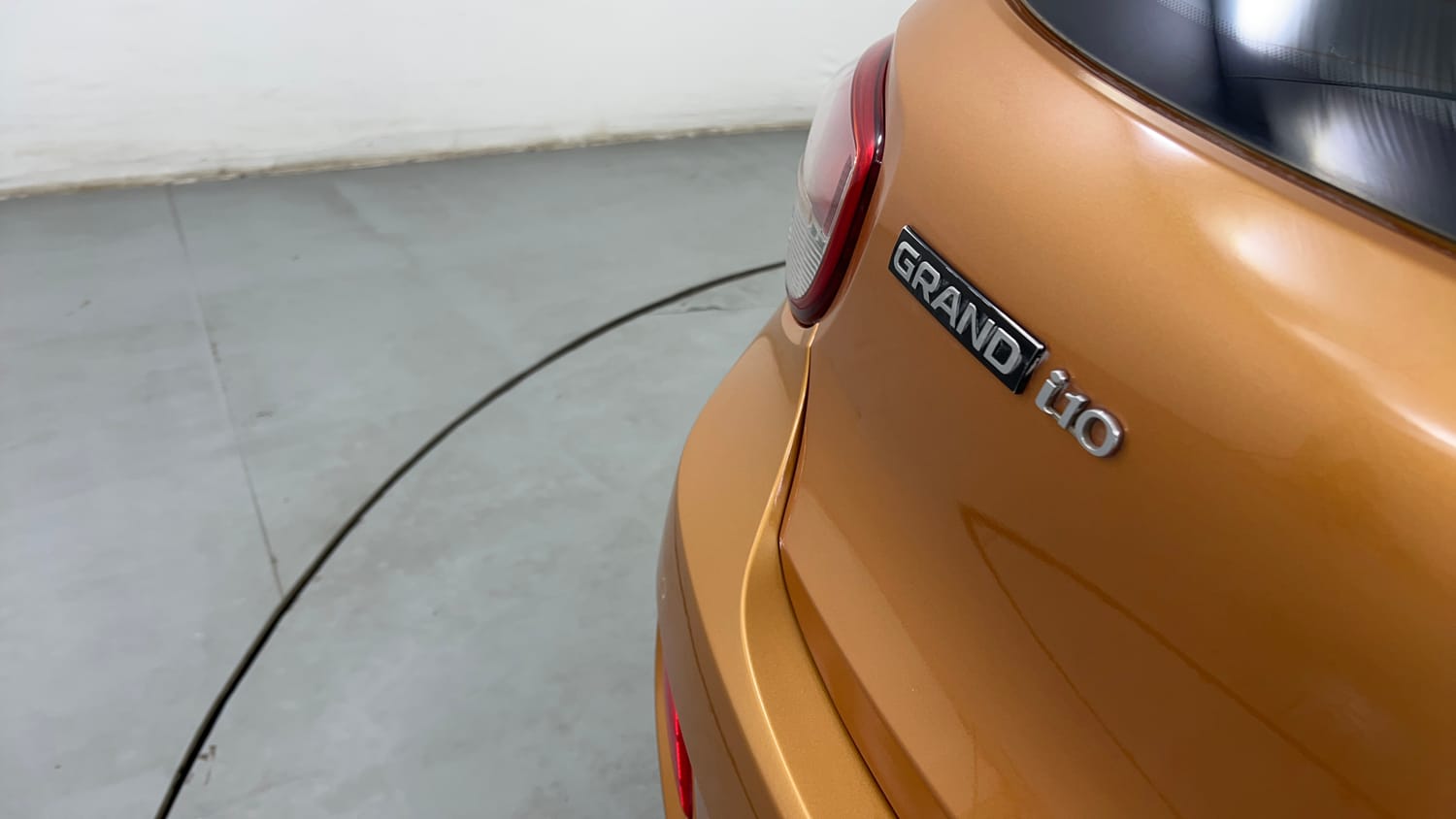 Used 2014 Hyundai Grand i10 Asta 1.2 Kappa VTVT (O) Petrol Manual dents MINOR SCRATCH