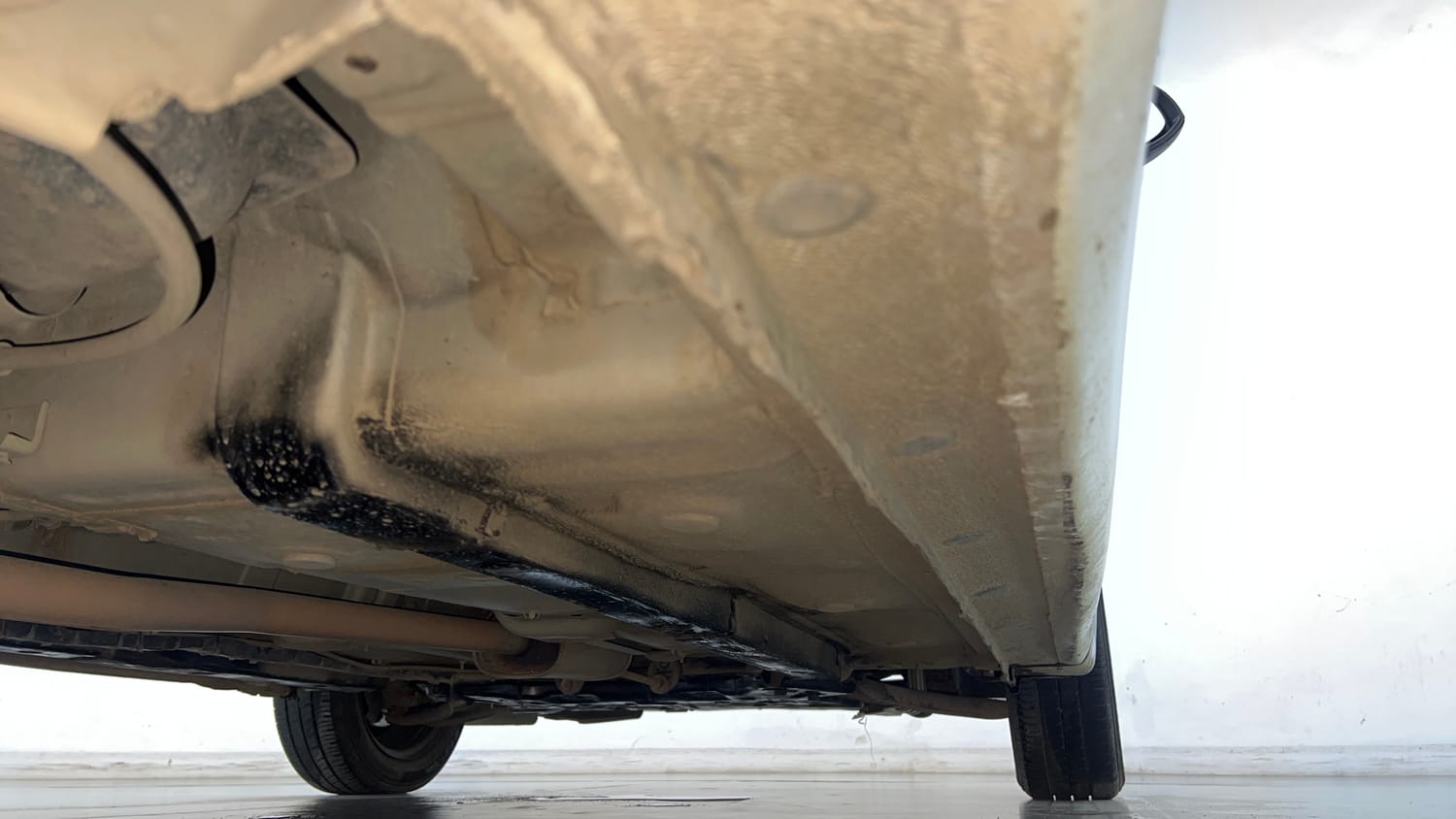 Used 2019 Hyundai Xcent S Petrol+cng(outside fitted) Cng Manual extra REAR RIGHT UNDERBODY VIEW