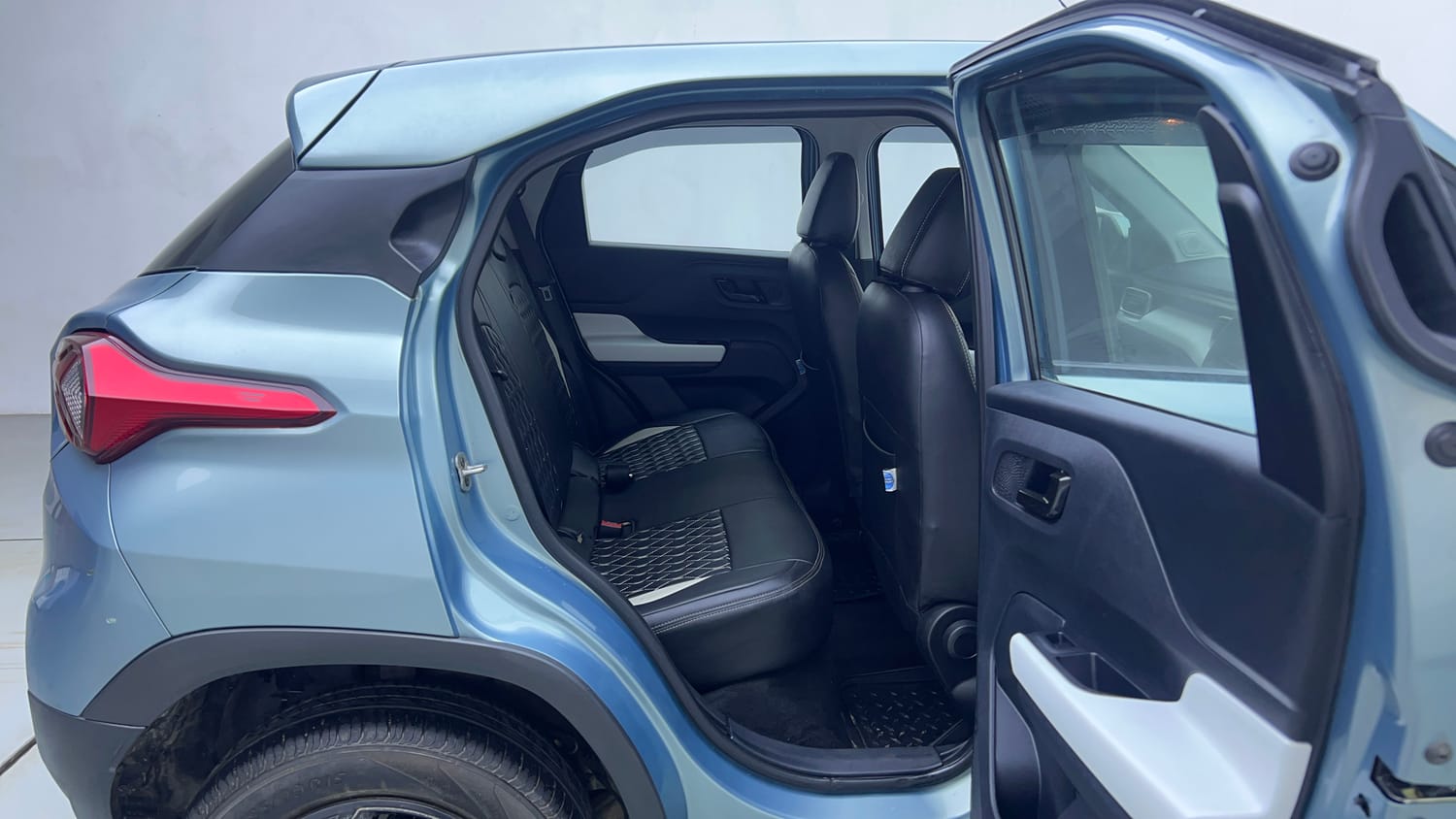 Used 2022 Tata Punch Accomplished AMT Petrol Automatic interior RIGHT SIDE REAR DOOR CABIN VIEW