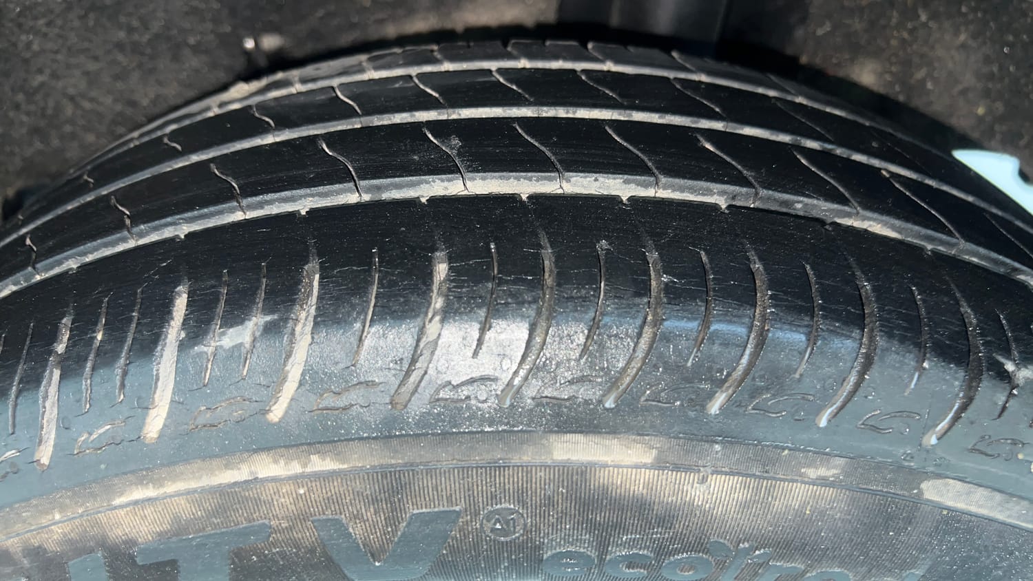 Used 2020 Maruti Suzuki Baleno Delta Petrol Manual tyres LEFT REAR TYRE TREAD VIEW