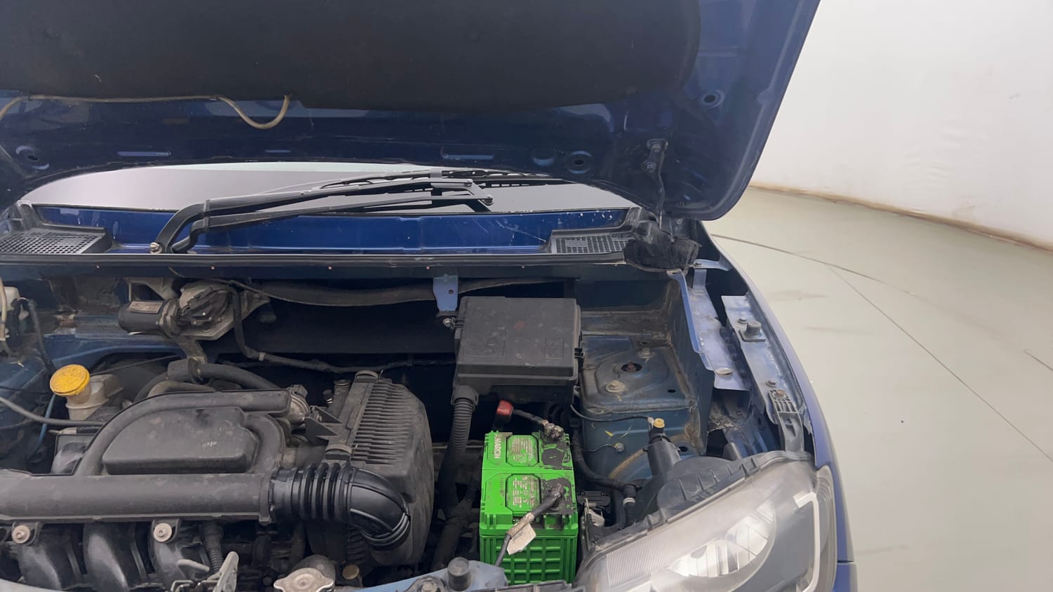Used 2019 Renault Kwid CLIMBER 1.0 Petrol Manual engine ENGINE LEFT SIDE HINGE & APRON VIEW