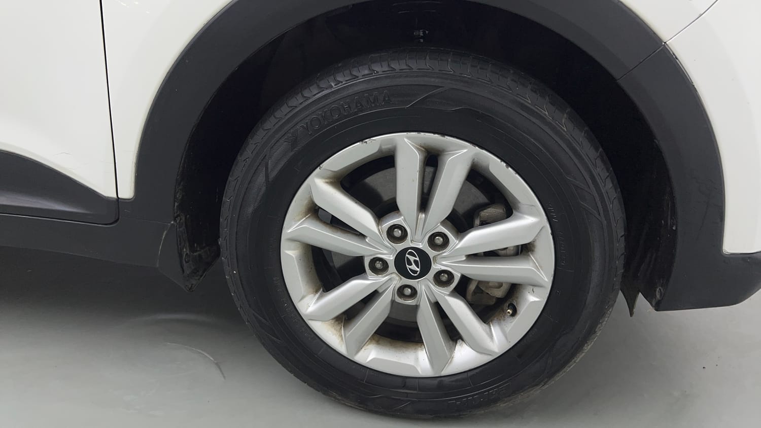 Used 2016 Hyundai Creta 1.6 SX Plus Petrol Petrol Manual tyres RIGHT FRONT TYRE RIM VIEW