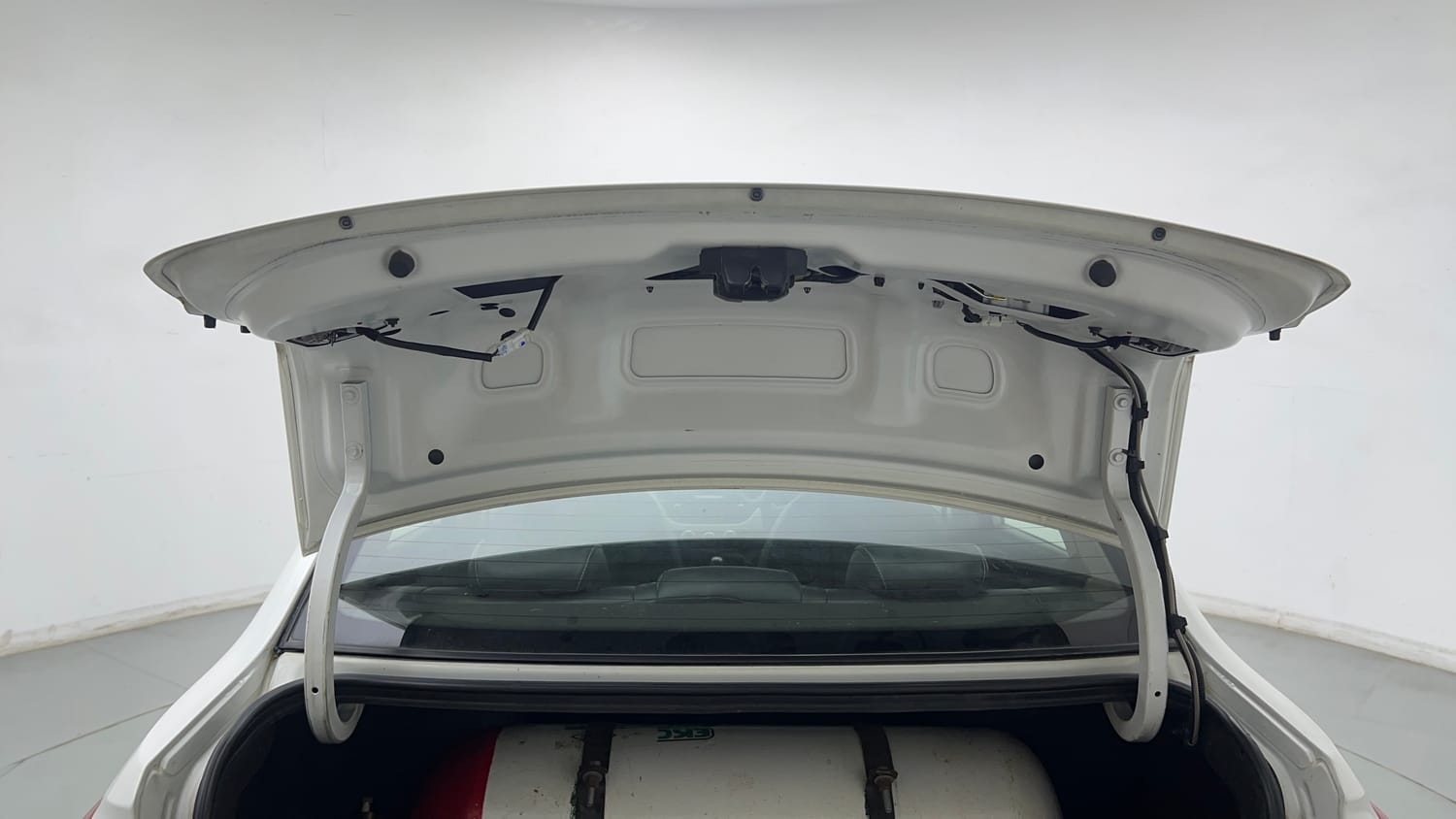 Used 2019 Hyundai Xcent S Petrol+cng(outside fitted) Cng Manual interior DICKY DOOR OPEN VIEW