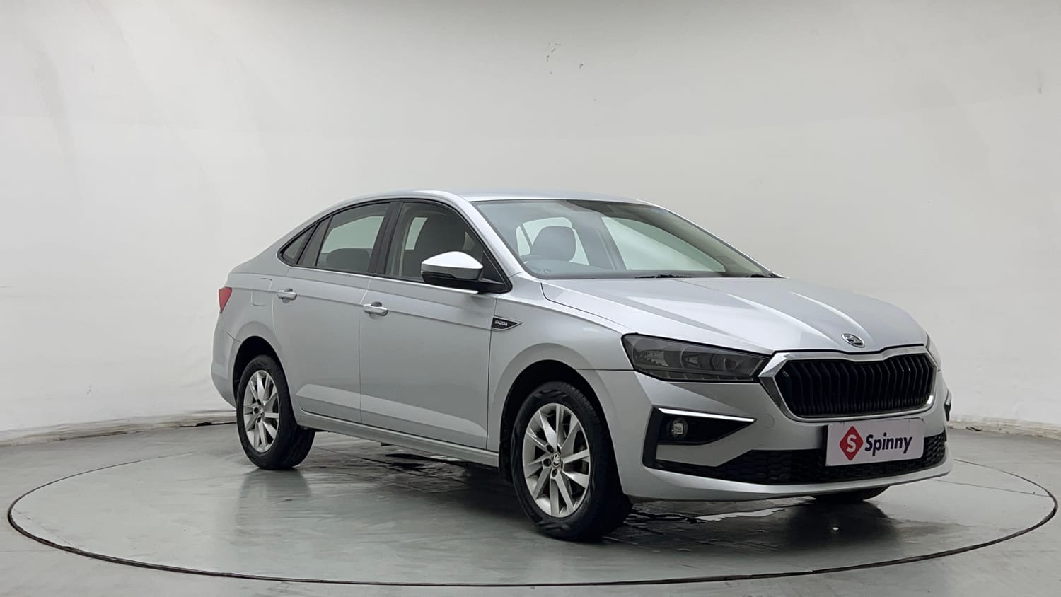 Used 2022 Skoda Slavia Ambition 1.0L TSI AT Petrol Automatic exterior RIGHT FRONT CORNER VIEW