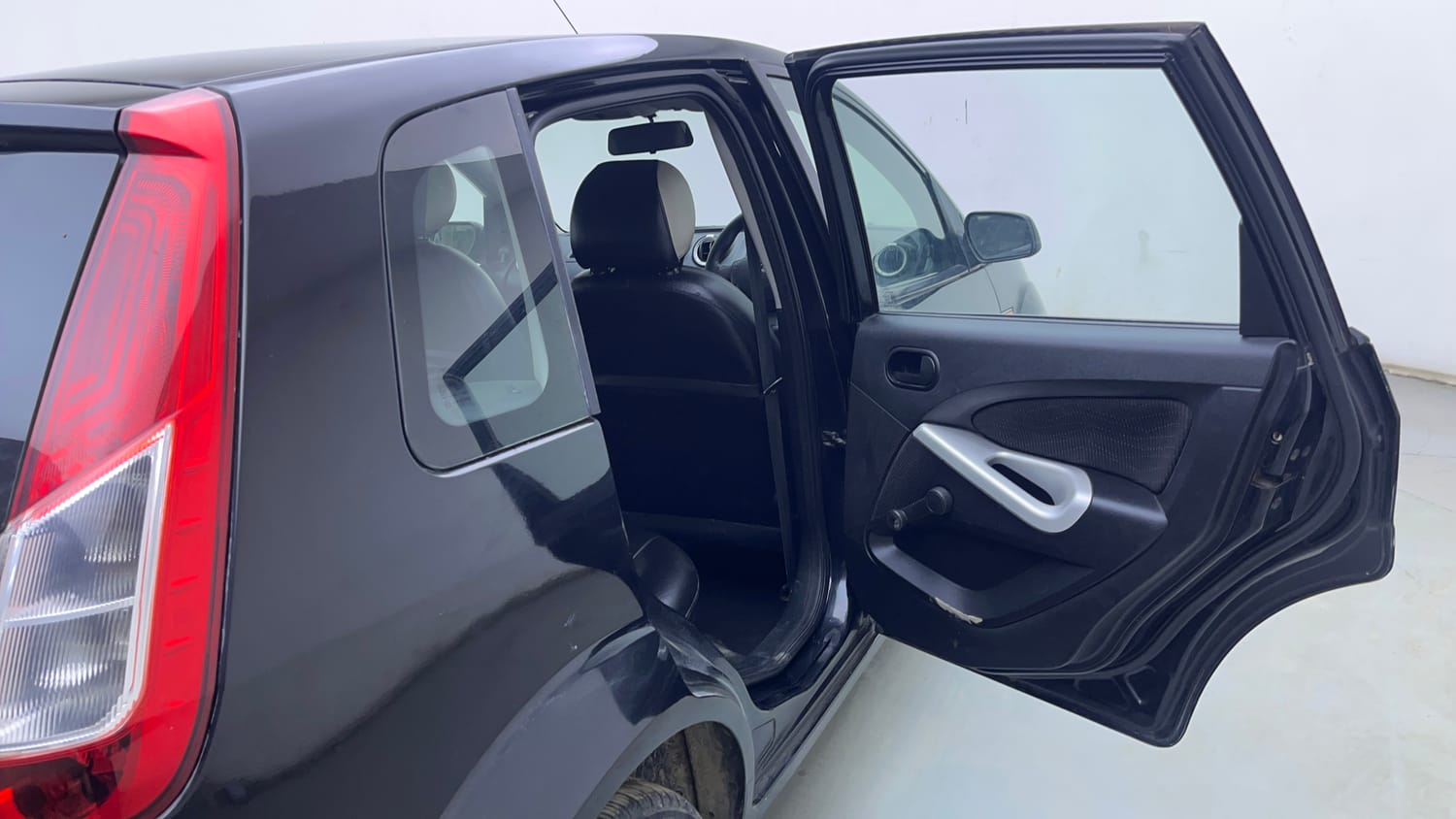 Used 2013 Ford Figo Duratec Petrol ZXI 1.2 Petrol Manual interior RIGHT REAR DOOR OPEN VIEW