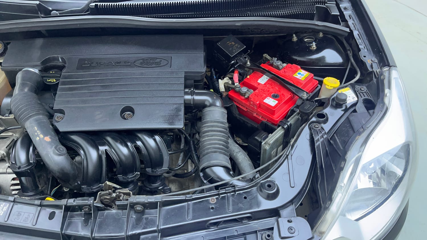 Used 2013 Ford Figo Duratec Petrol ZXI 1.2 Petrol Manual engine ENGINE LEFT SIDE VIEW