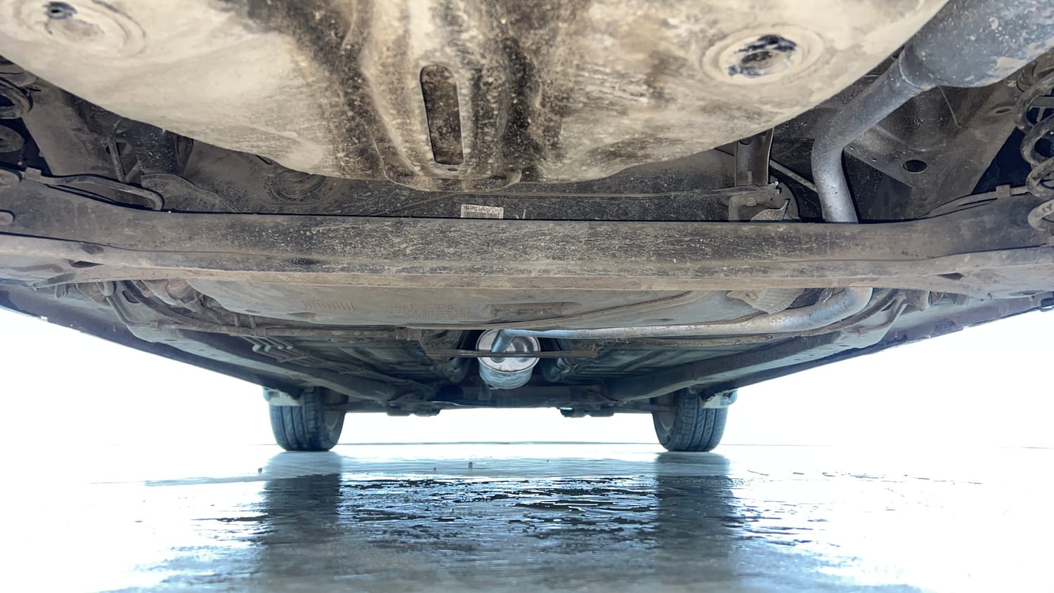 Used 2018 Maruti Suzuki Baleno Zeta 1.2 AT Petrol Automatic extra REAR UNDERBODY VIEW (TAKEN FROM REAR)
