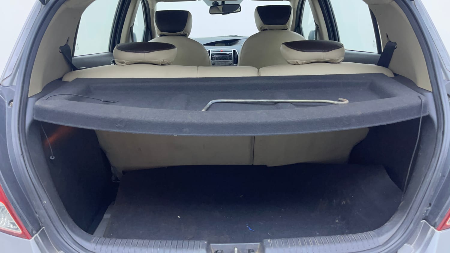 Used 2014 Hyundai i20 Asta 1.2 Petrol Manual interior DICKY INSIDE VIEW