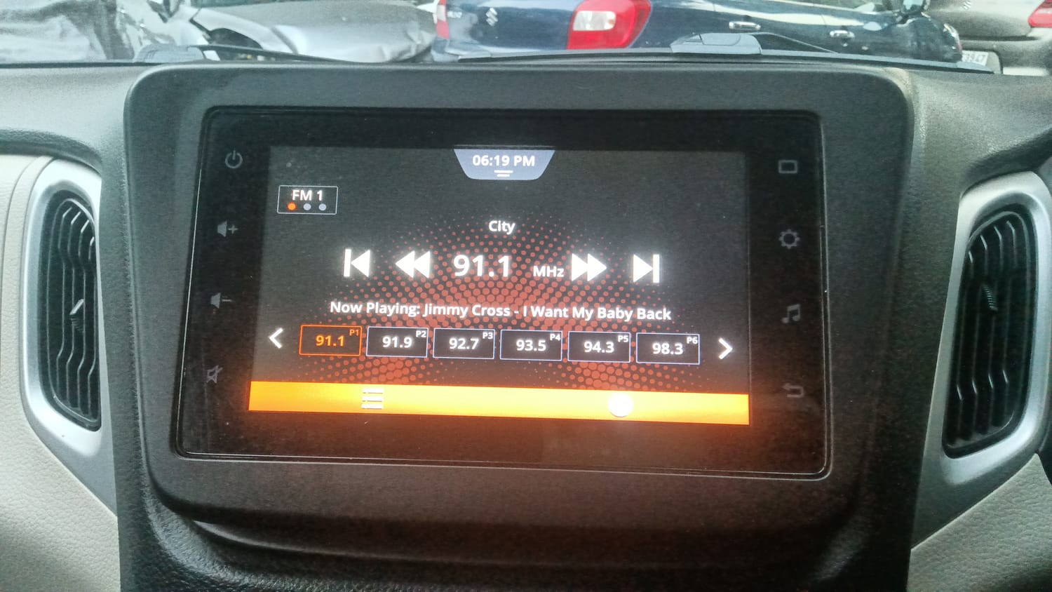 Used 2023 Maruti Suzuki Wagon R ZXI Plus 1.2 Petrol Manual top_features Touch screen infotainment system