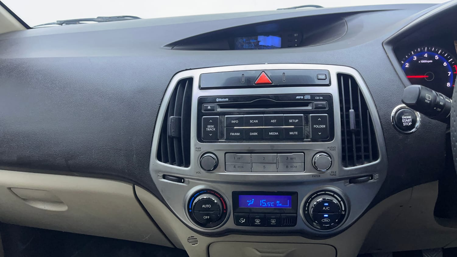 Used 2014 Hyundai i20 Asta 1.2 Petrol Manual interior MUSIC SYSTEM & AC CONTROL VIEW