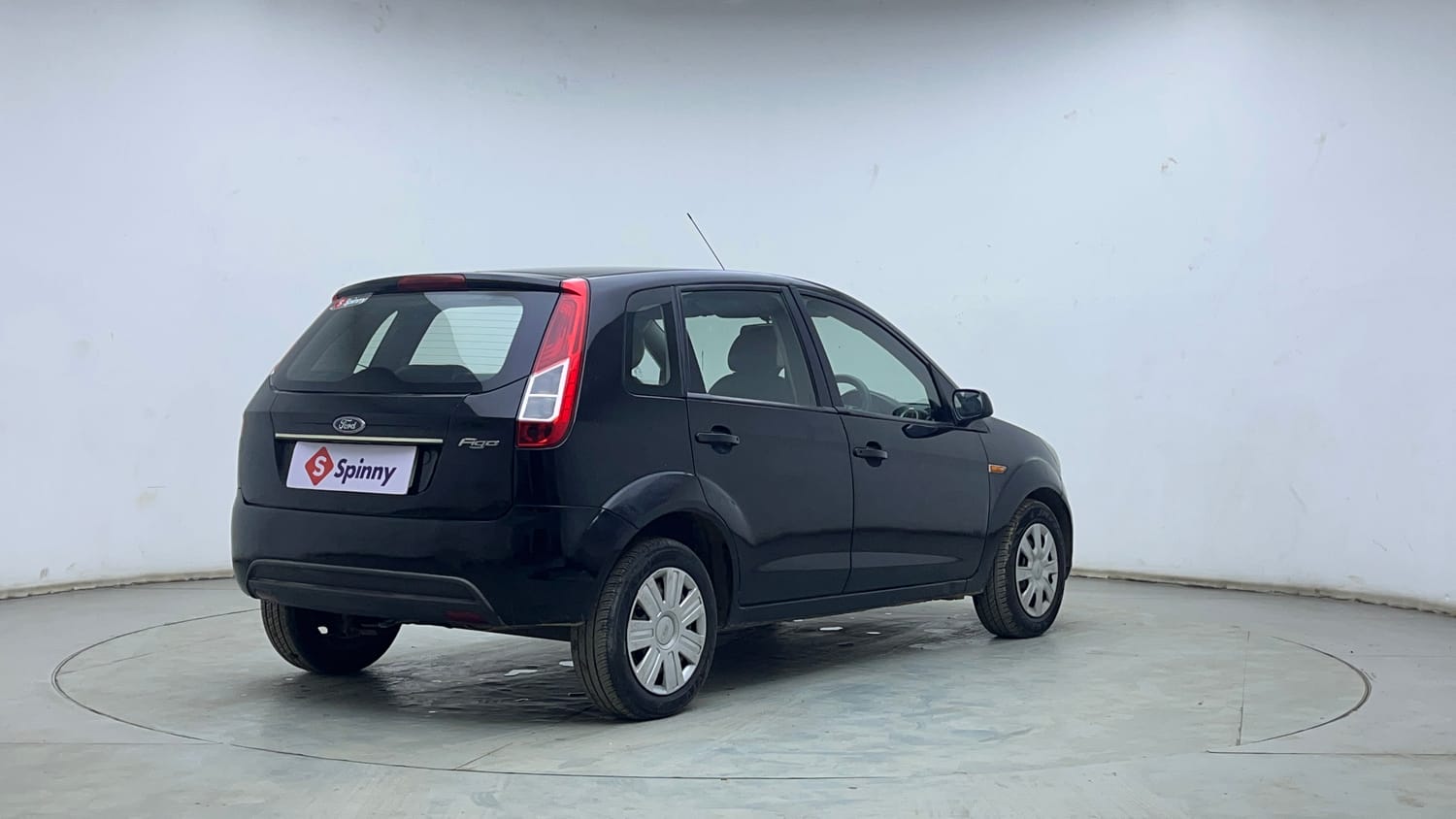 Used 2013 Ford Figo Duratec Petrol ZXI 1.2 Petrol Manual exterior RIGHT REAR CORNER VIEW