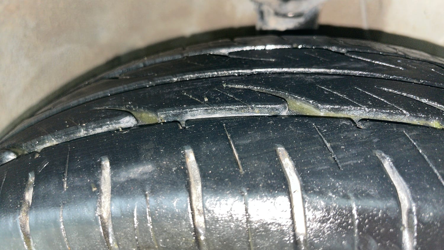 Used 2016 Hyundai Eon Era Petrol Manual tyres RIGHT FRONT TYRE TREAD VIEW