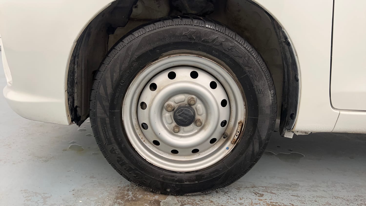 Used 2018 Maruti Suzuki Celerio LXi Petrol Manual tyres LEFT FRONT TYRE RIM VIEW