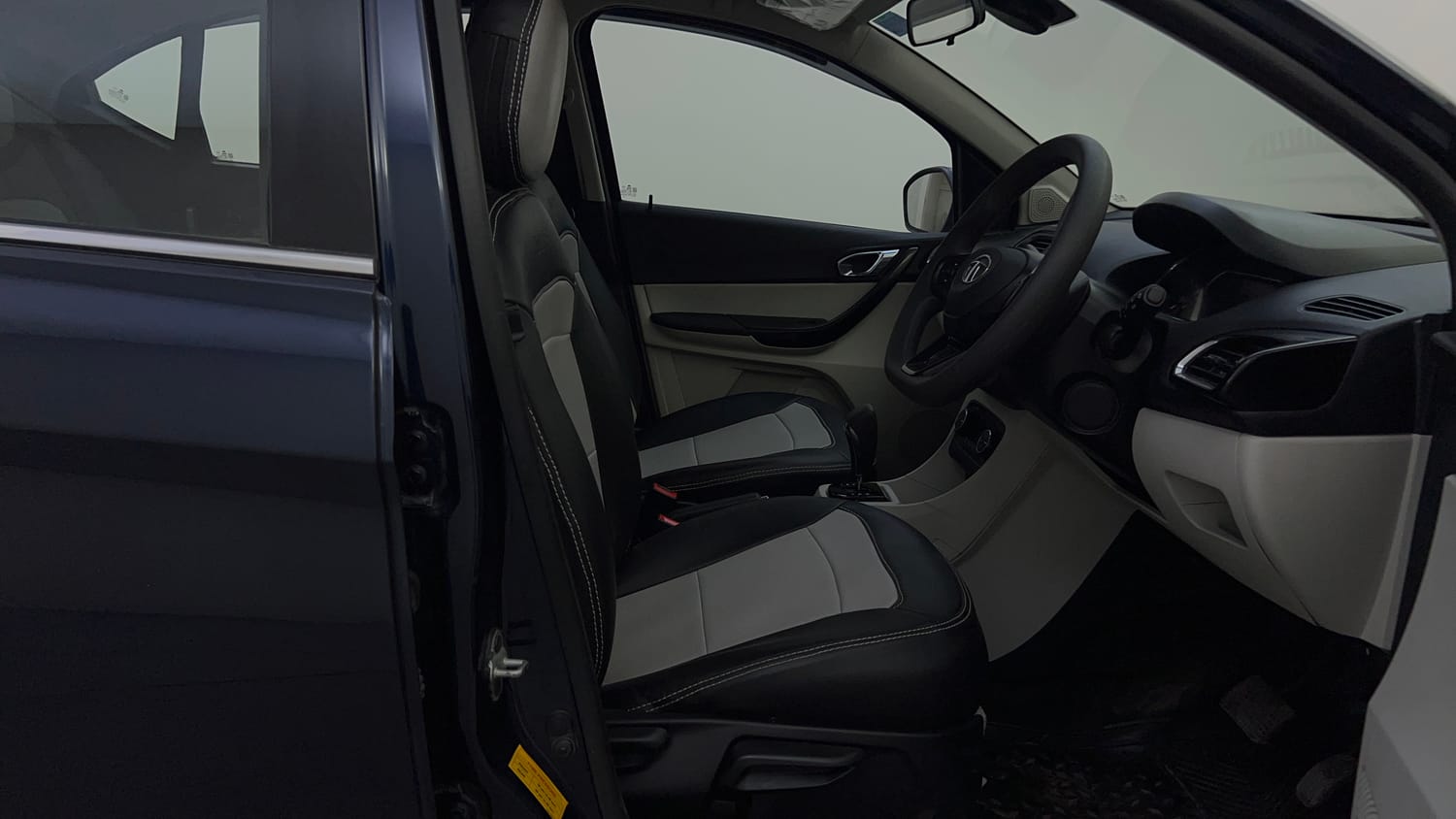 Used 2022 Tata Tigor XZA Plus Petrol Automatic interior RIGHT SIDE FRONT DOOR CABIN VIEW