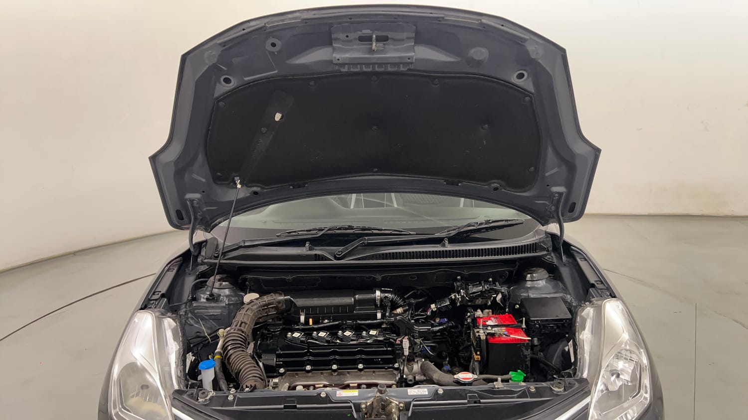 Used 2018 Maruti Suzuki Baleno Delta 1.2 Petrol Manual engine ENGINE & BONNET OPEN FRONT VIEW