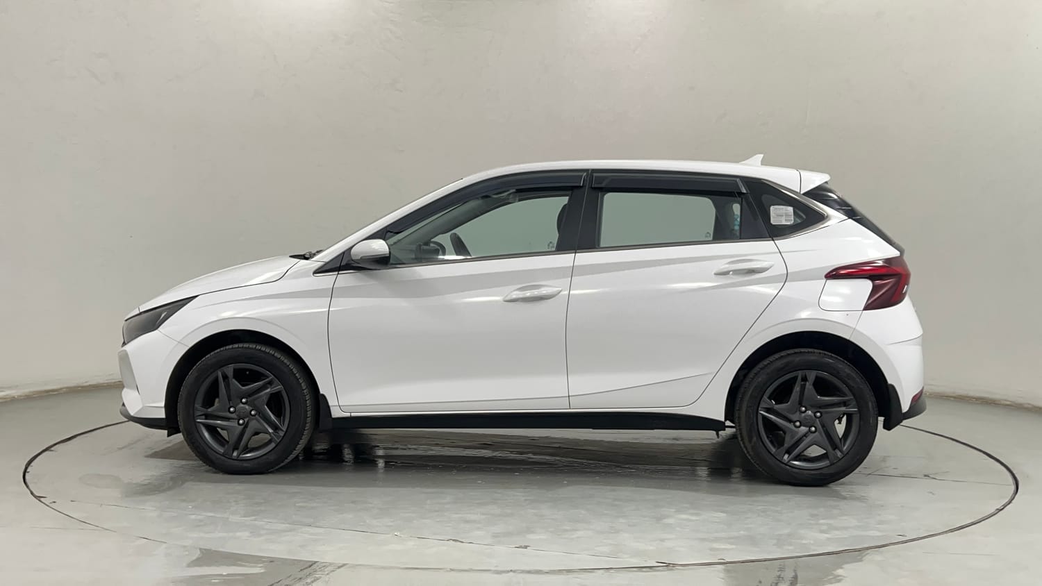 Used 2022 Hyundai i20 Sportz 1.2 IVT Petrol Automatic exterior LEFT SIDE VIEW