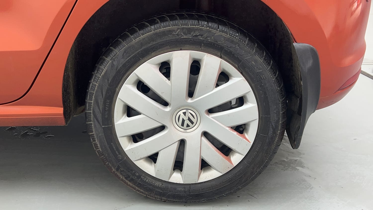 Used 2016 Volkswagen Polo Comfortline 1.2L (P) Petrol Manual tyres LEFT REAR TYRE RIM VIEW