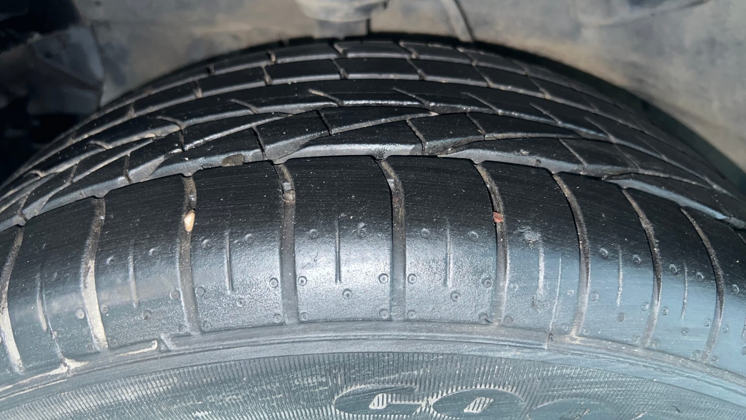 Used 2022 Tata Nexon XZA Plus (HS) Petrol Automatic tyres RIGHT REAR TYRE TREAD VIEW
