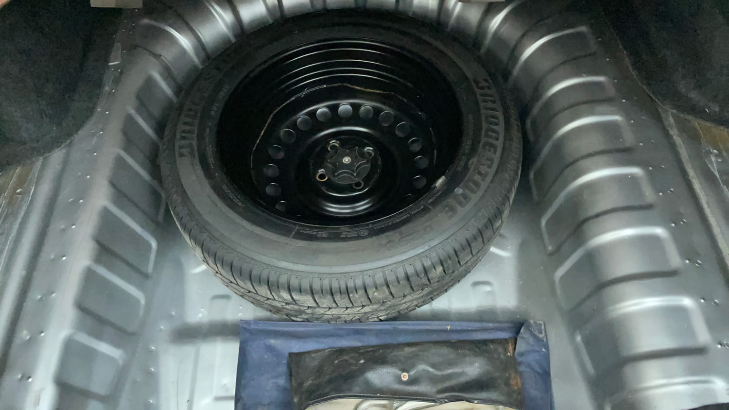 Used 2013 Nissan Sunny XV Diesel Diesel Manual tyres SPARE TYRE VIEW