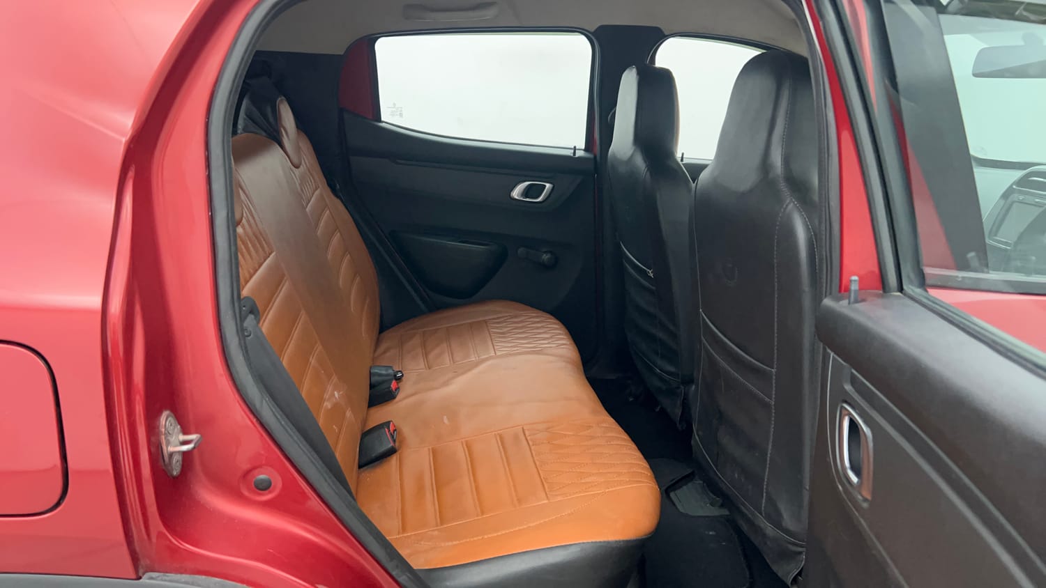 Used 2019 Renault Kwid RXT (O) 1.0 SCE Edition Petrol Manual interior RIGHT SIDE REAR DOOR CABIN VIEW