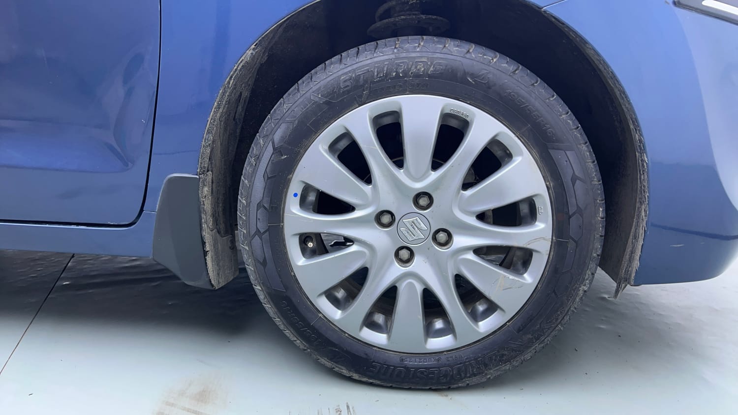Used 2018 Maruti Suzuki Baleno Zeta 1.2 AT Petrol Automatic tyres RIGHT FRONT TYRE RIM VIEW