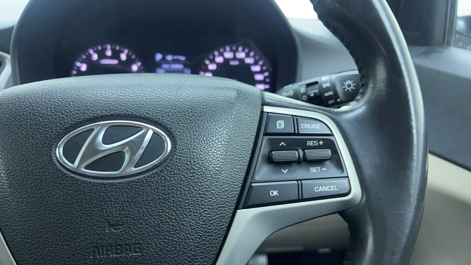 Used 2018 Hyundai Verna SX (O) 1.6 VTVT AT Petrol Automatic top_features Cruise control