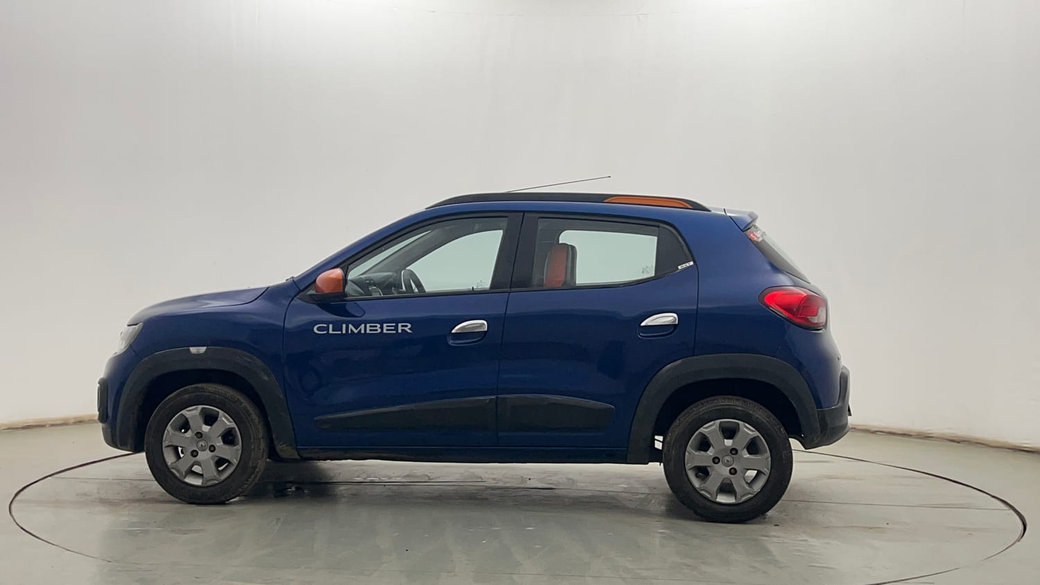 Used 2019 Renault Kwid CLIMBER 1.0 Petrol Manual exterior LEFT SIDE VIEW